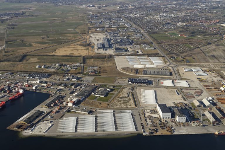Aalborg havn er verdensledende inden for test af vindmøllevinger
